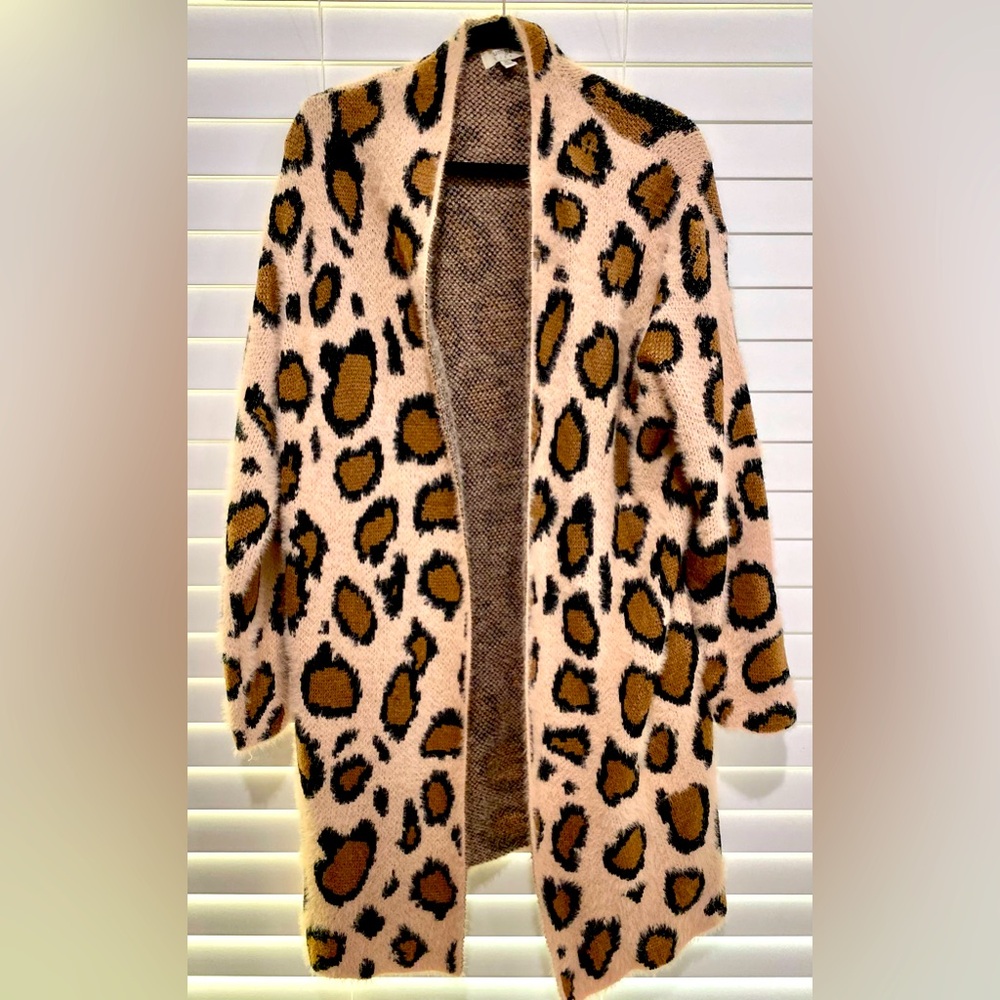 Women’s Umgee Soft Pink Leopard Animal Print Fuzzy Plus Size Cardigan Sweater 1X